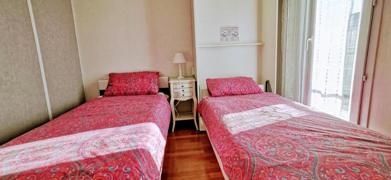 In Very Near Disneyland Apartment *